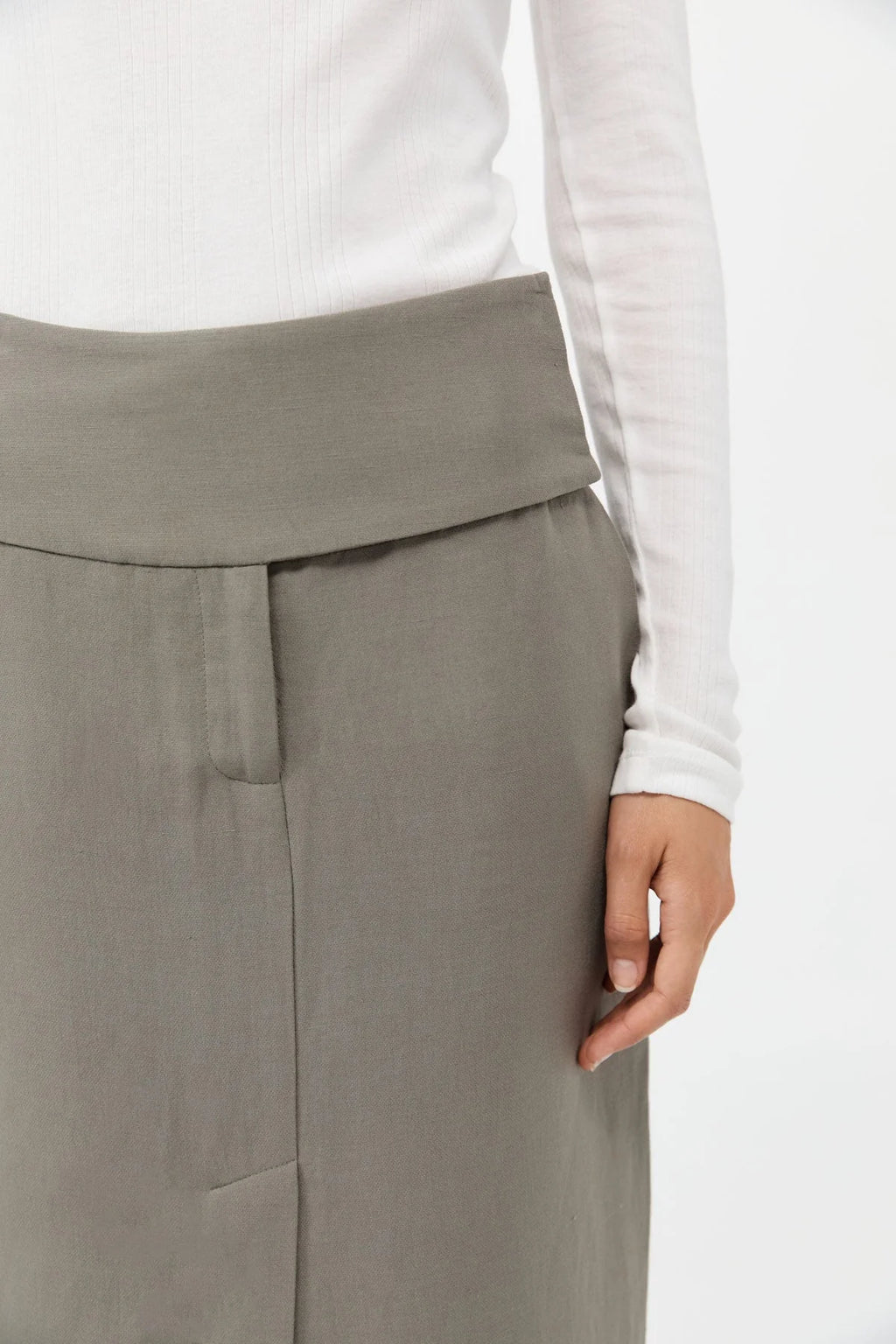 WIDE WAISTBAND COLUMN SKIRT SMOKEY OLIVE