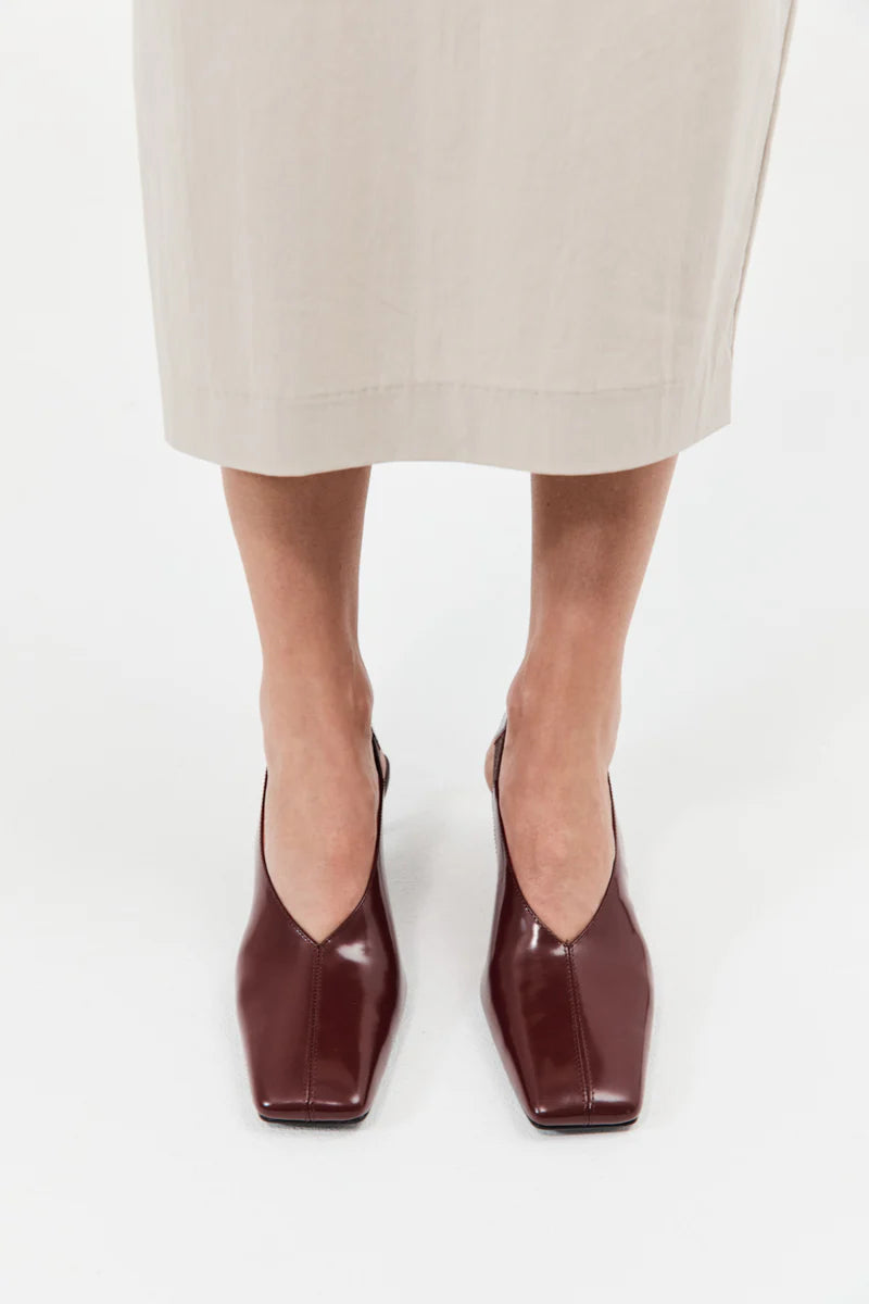 SQUARE TOE SLING BACK HEEL PLUM