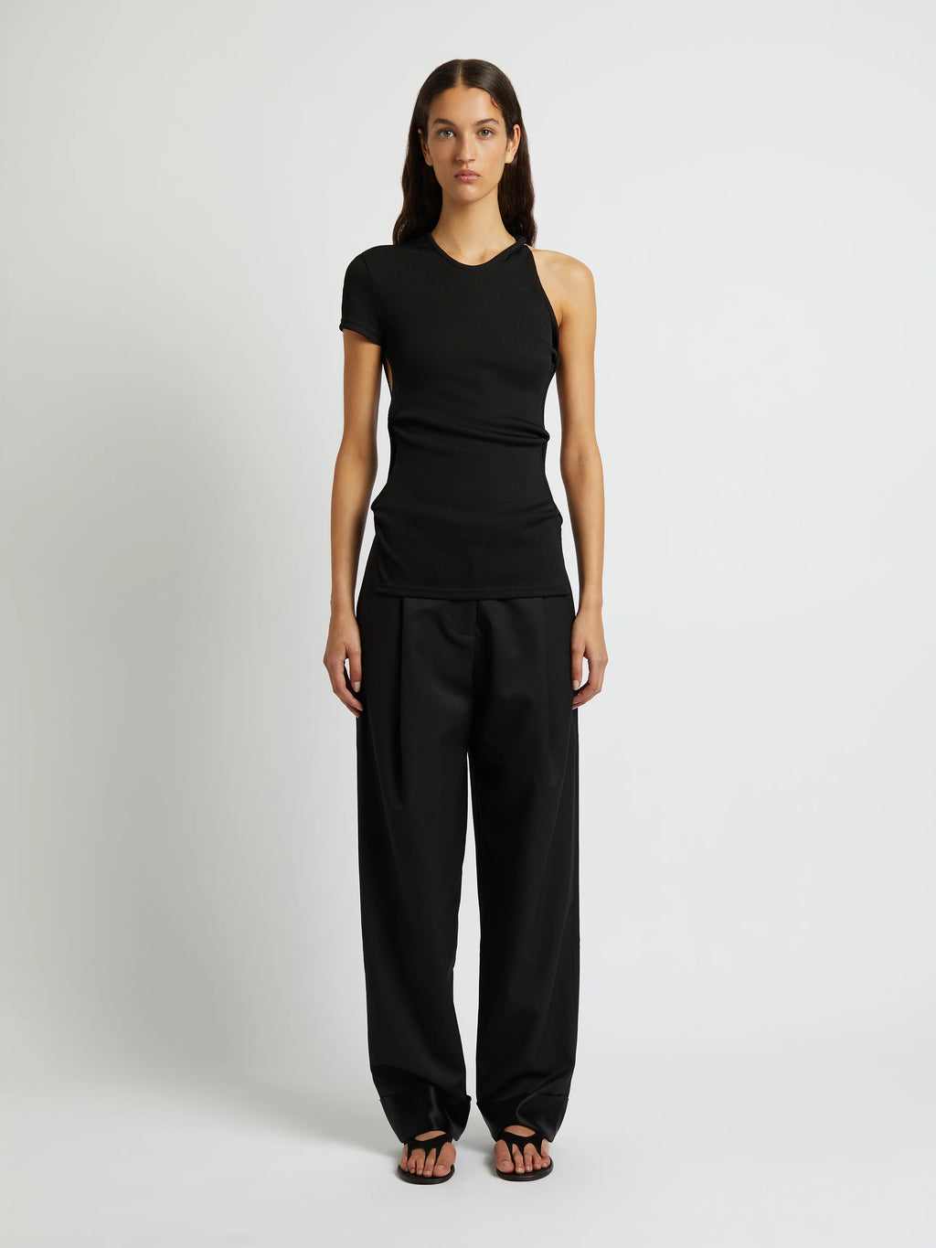 OPEN TWIST SIDE TEE BLACK