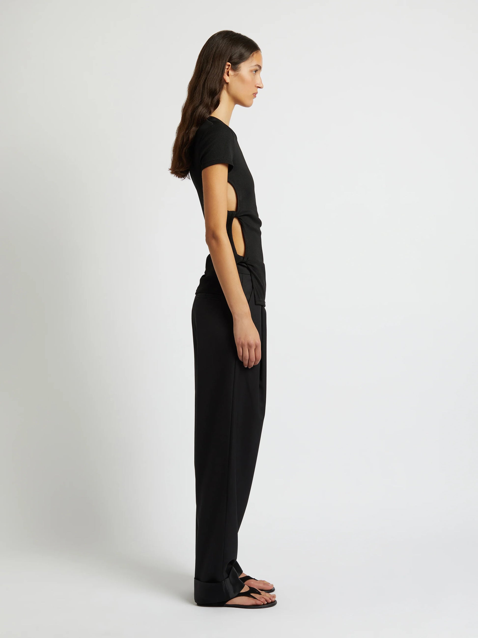 OPEN TWIST SIDE TEE BLACK