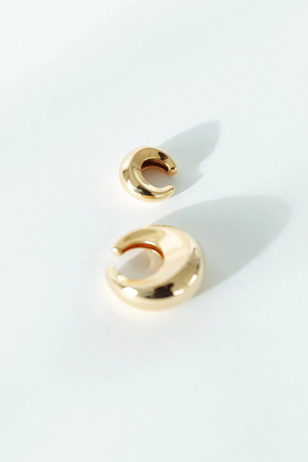 CONCAVE EAR CUFF SMALL GOLD