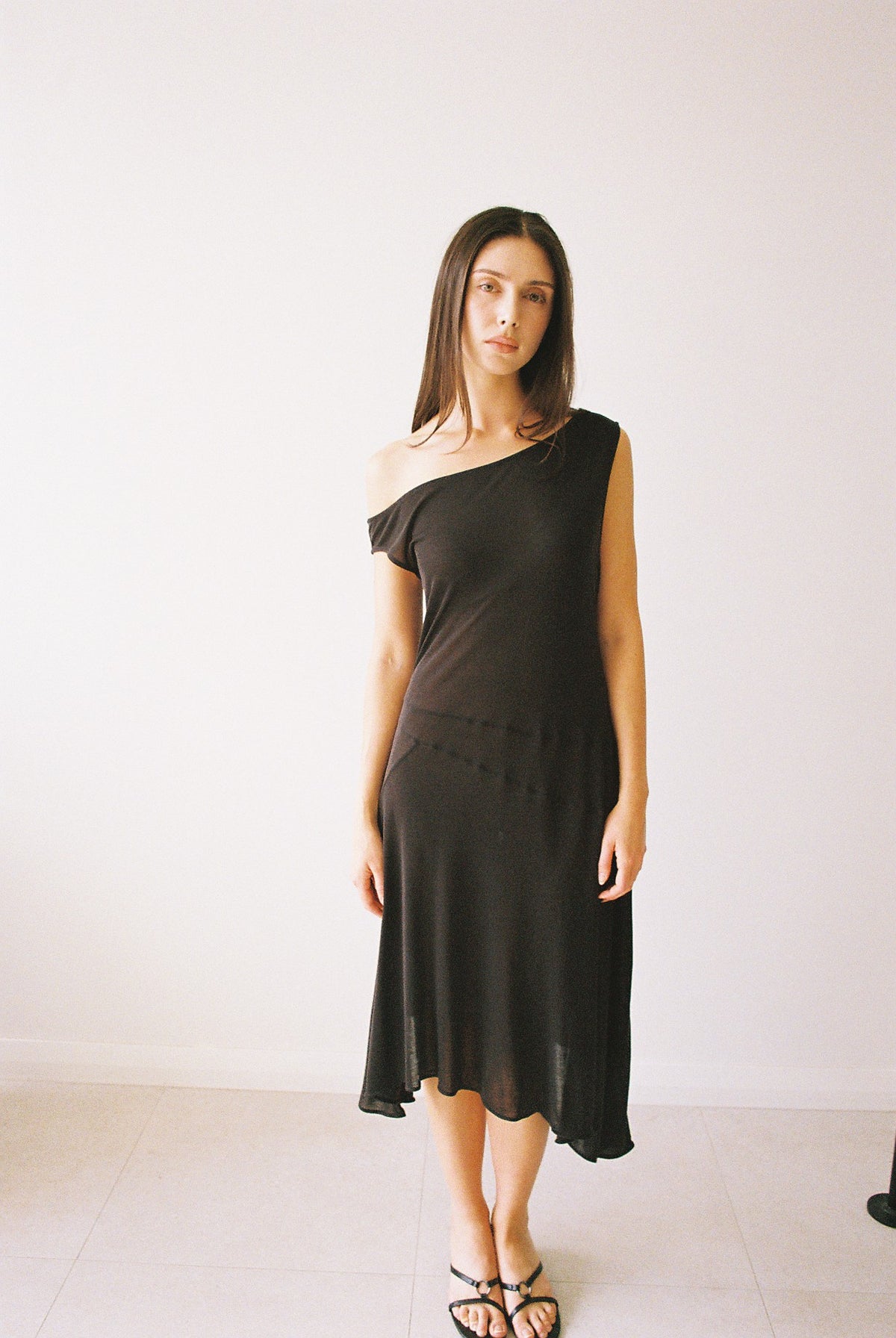FINE JERSEY OFF SHOULDER DRESS