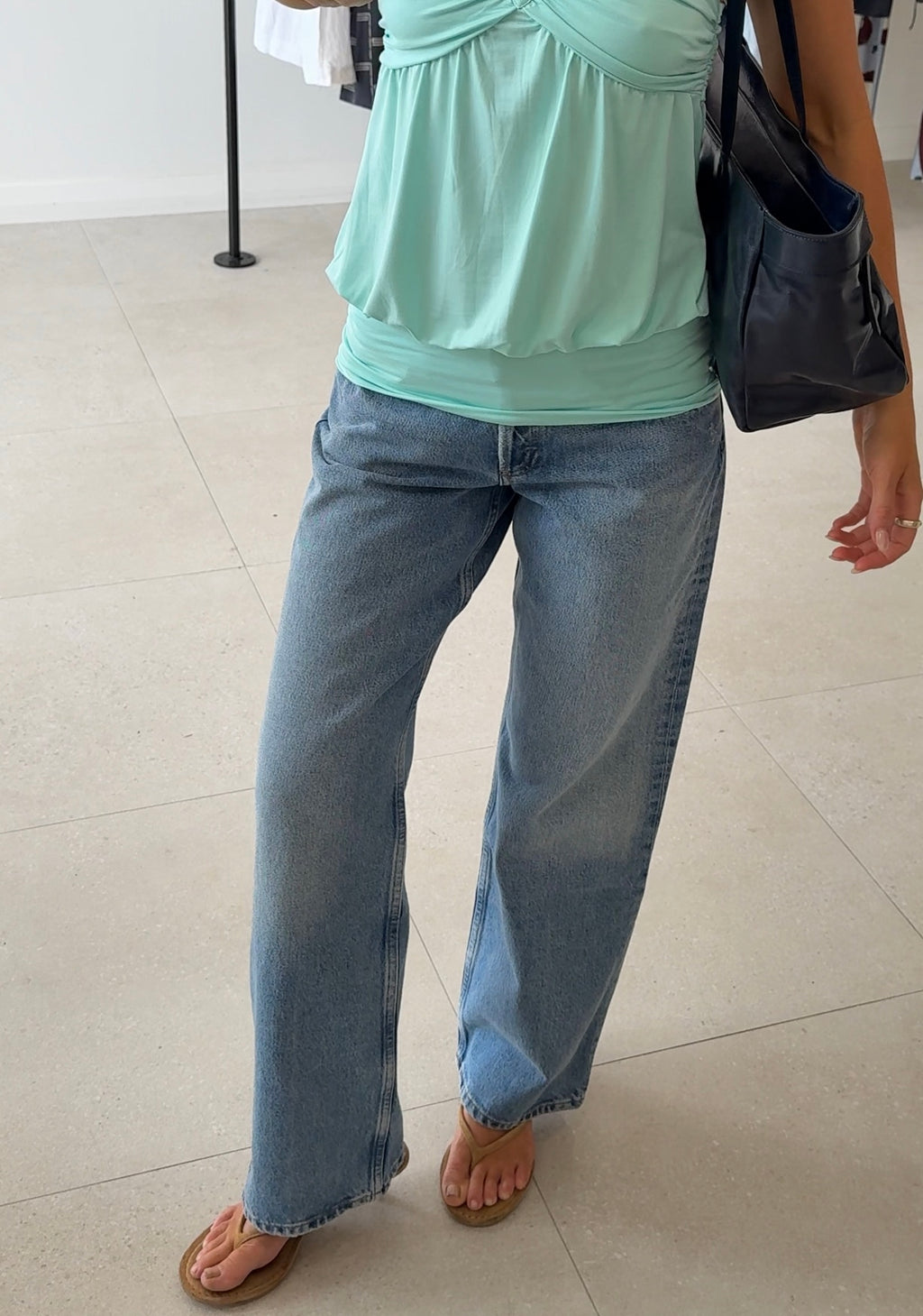 LOW RISE LOOSE JEAN