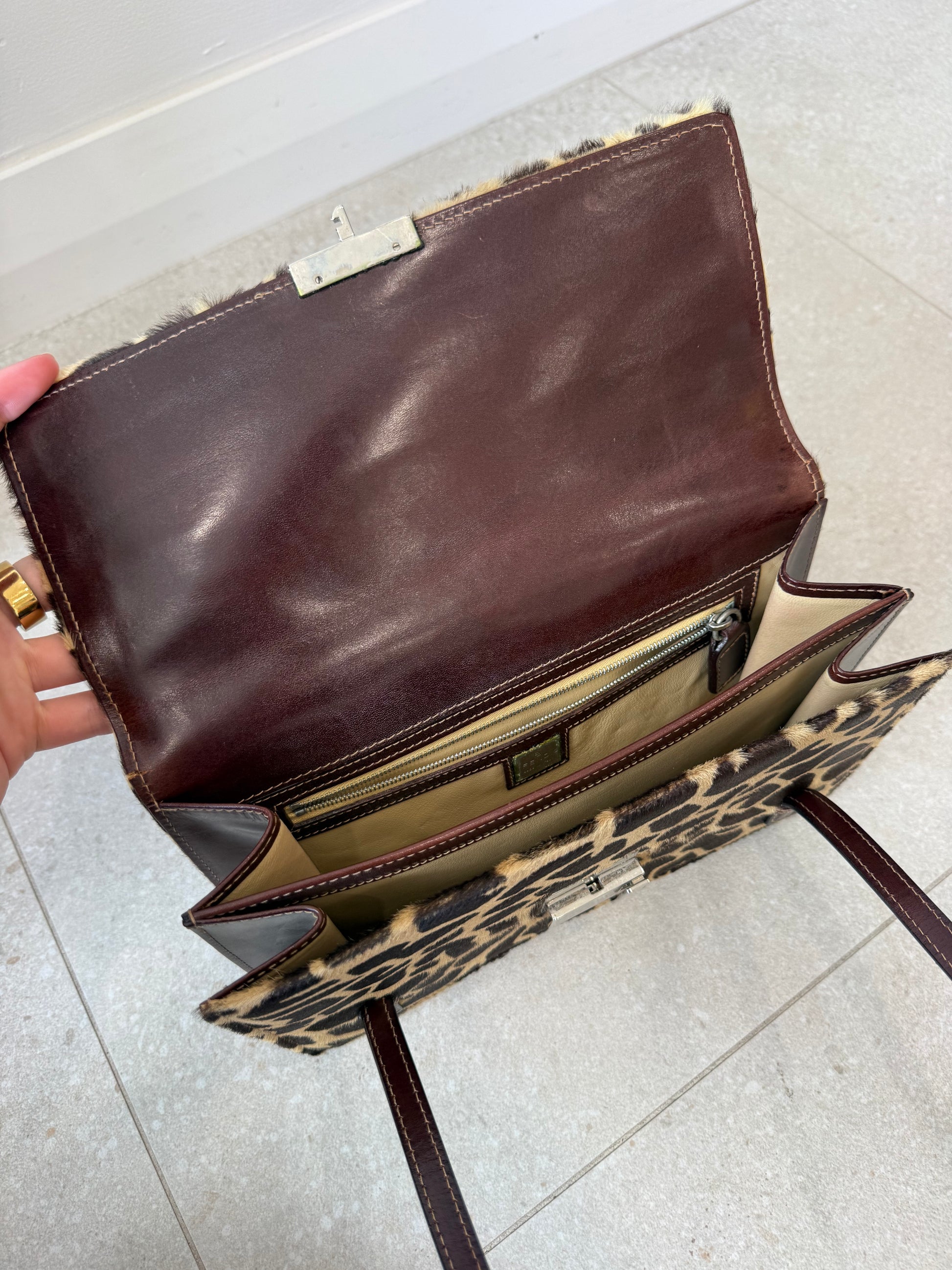 FENDI HARAKO LEATHER HAND BAG