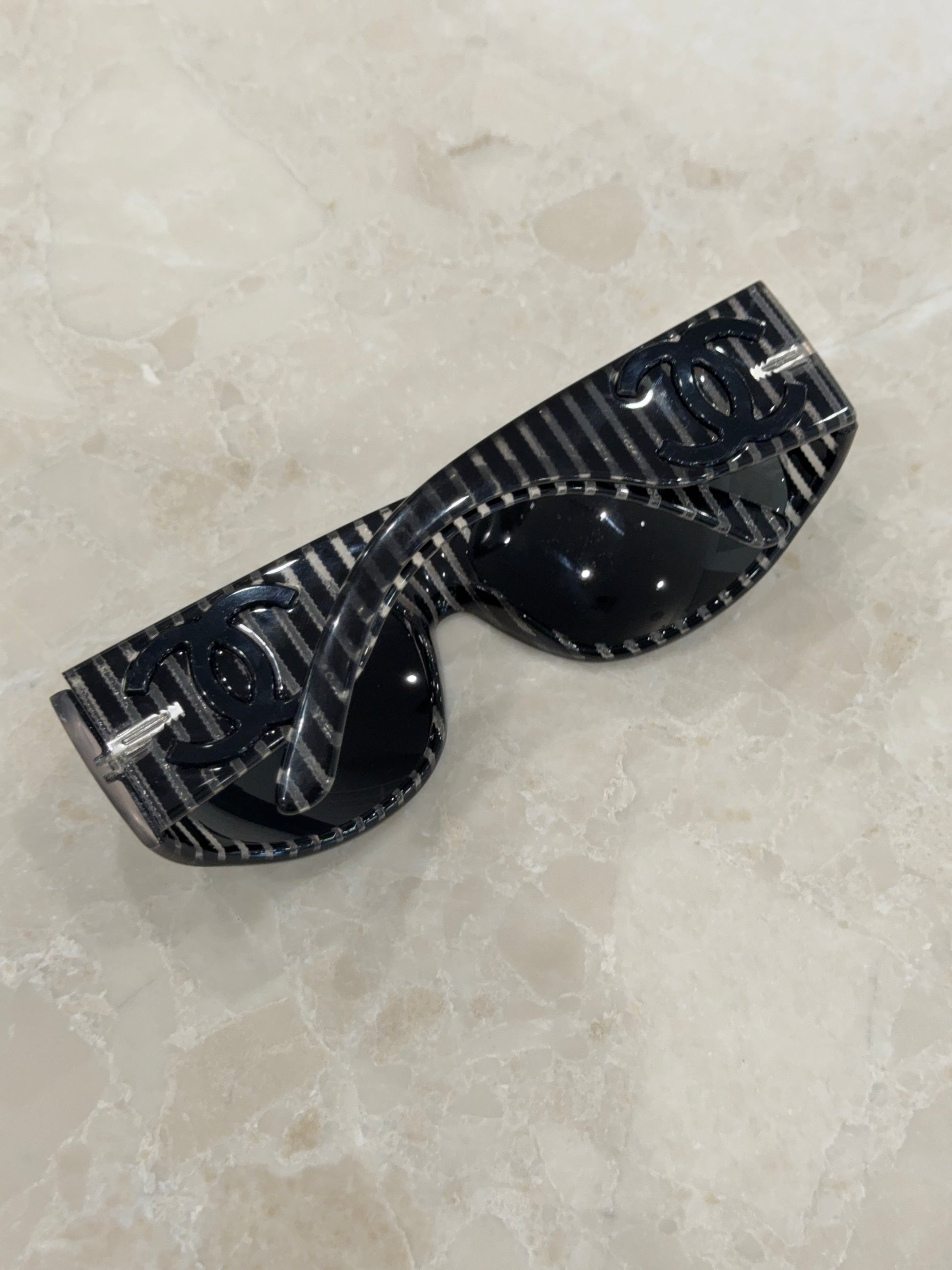 CHANEL SUNGLASSES BLACK STRIPE