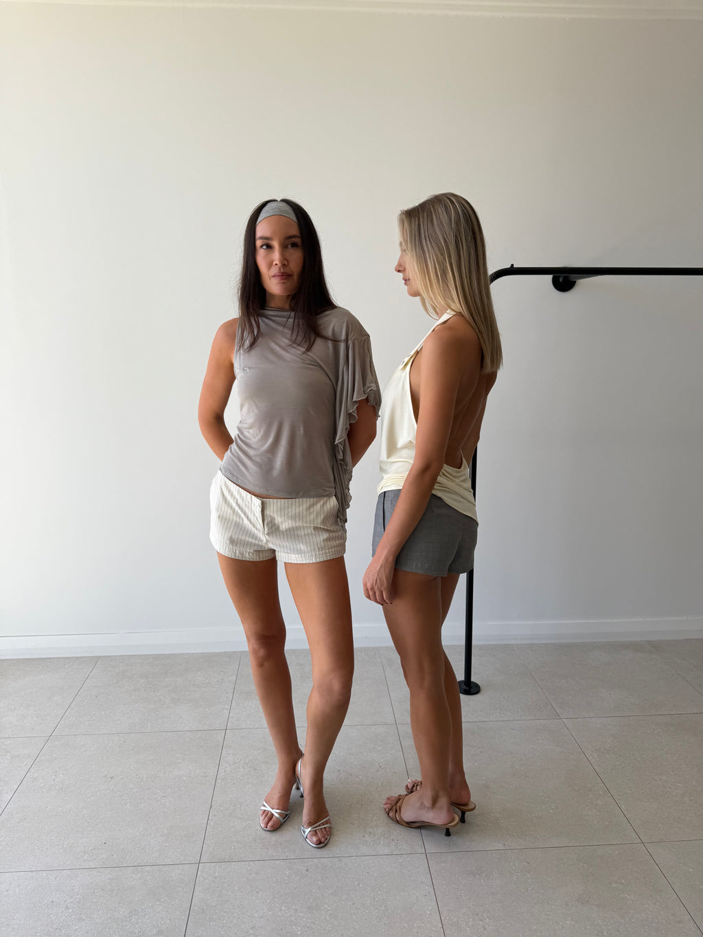 ZEHRA TOP GREY