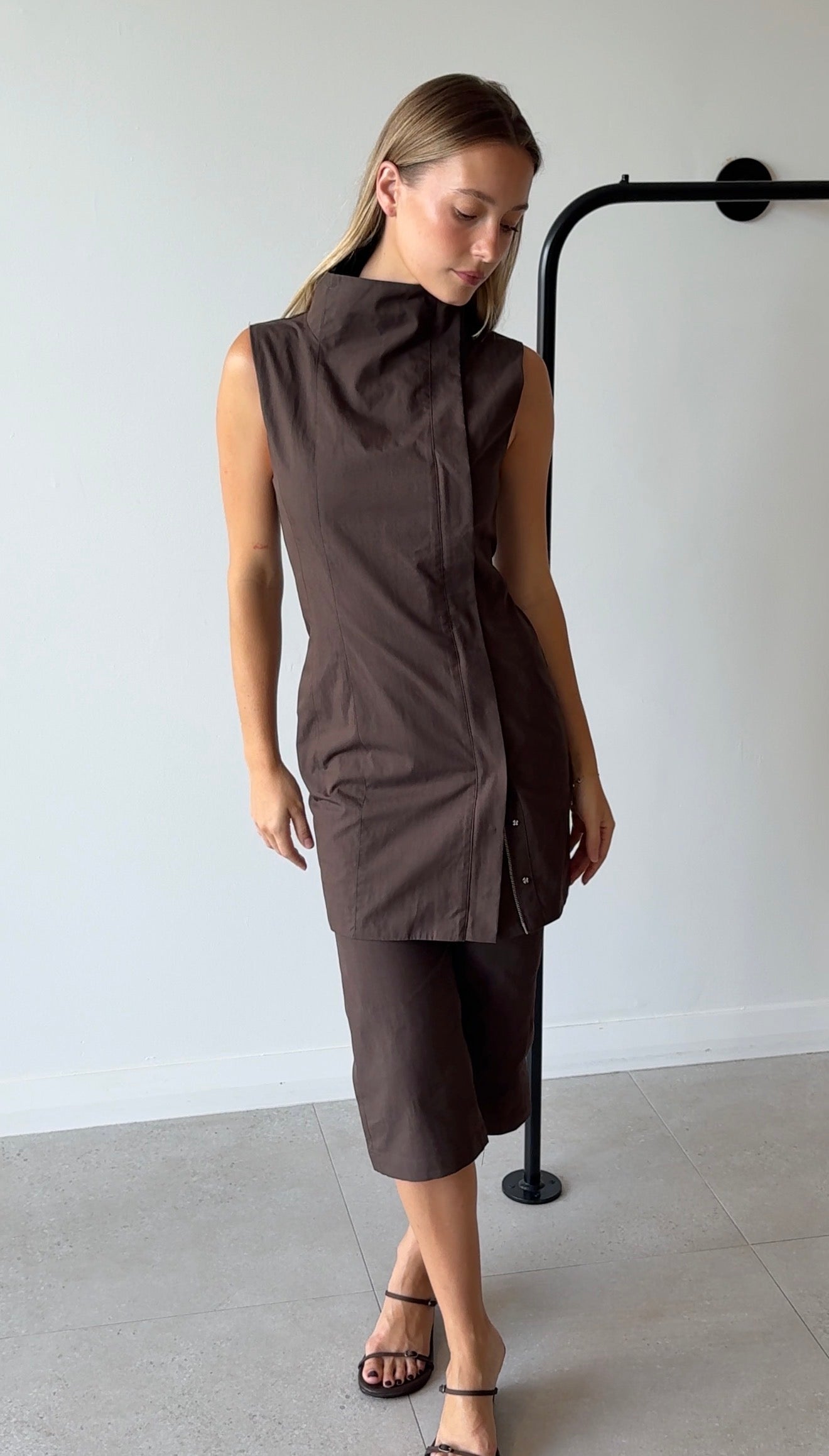 SECRETS DRESS BROWN