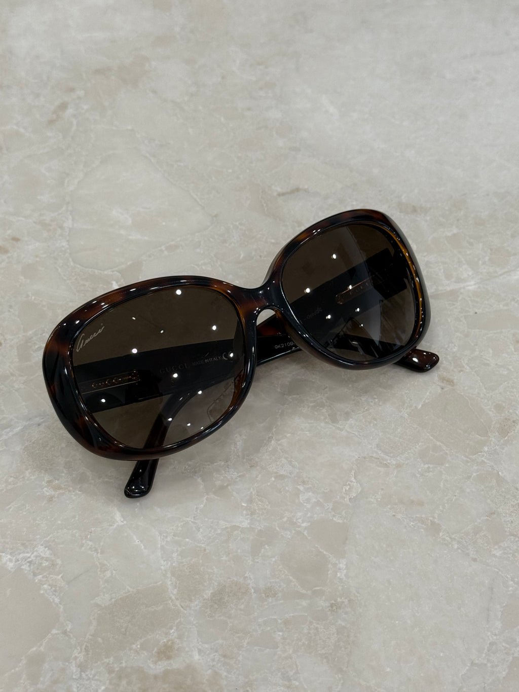 GUCCI INTERLOCKING SUNGLASSES