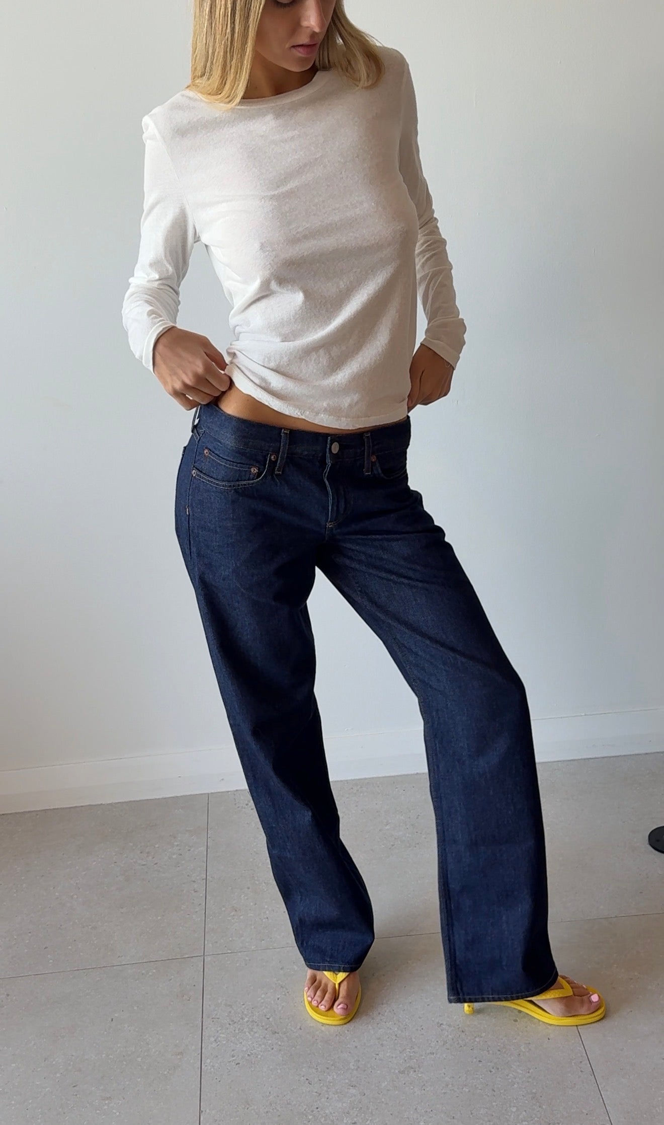 LOW RISE LOOSE JEAN