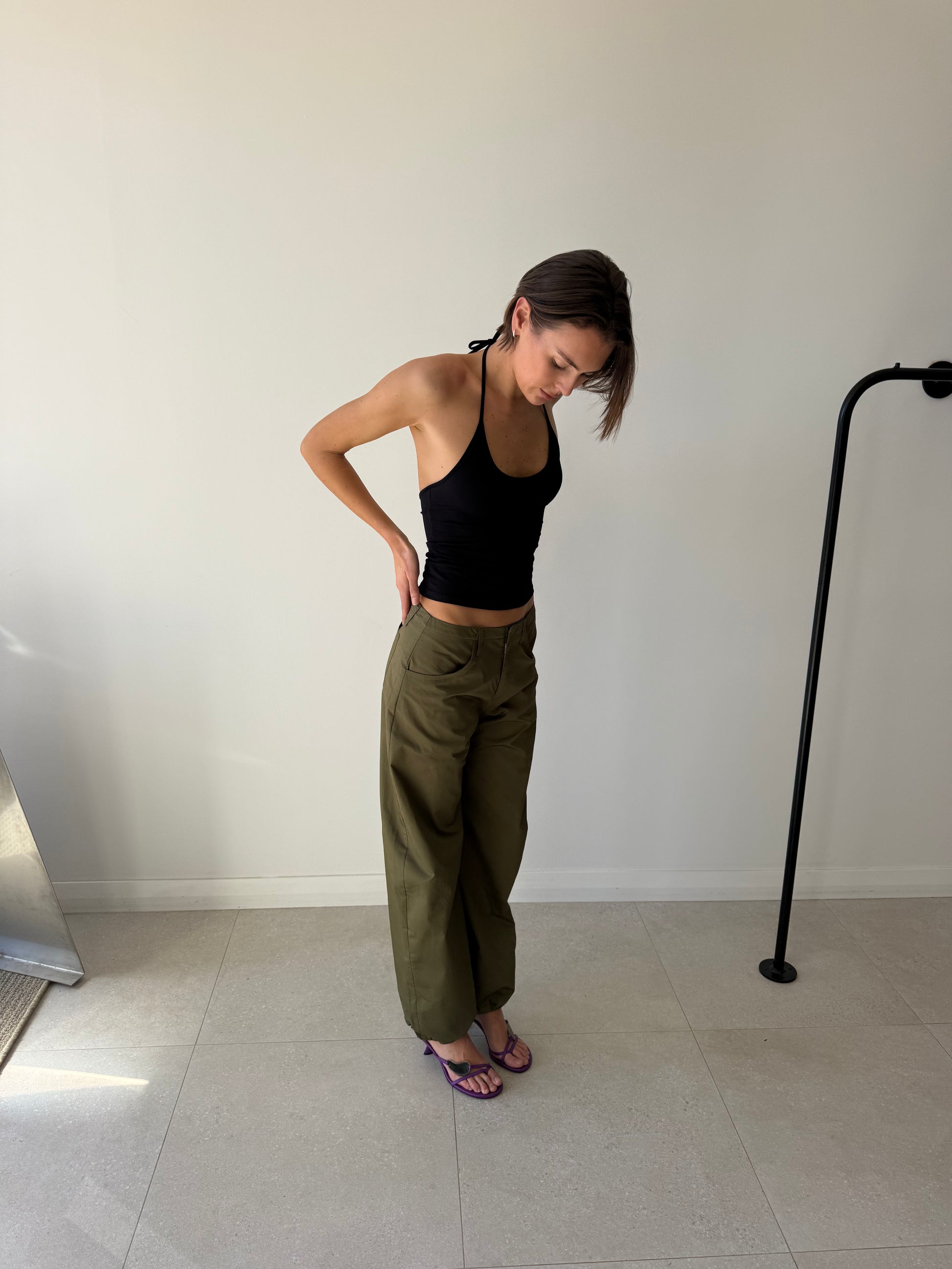 ISLA CINCH PANT DEEP OLIVE
