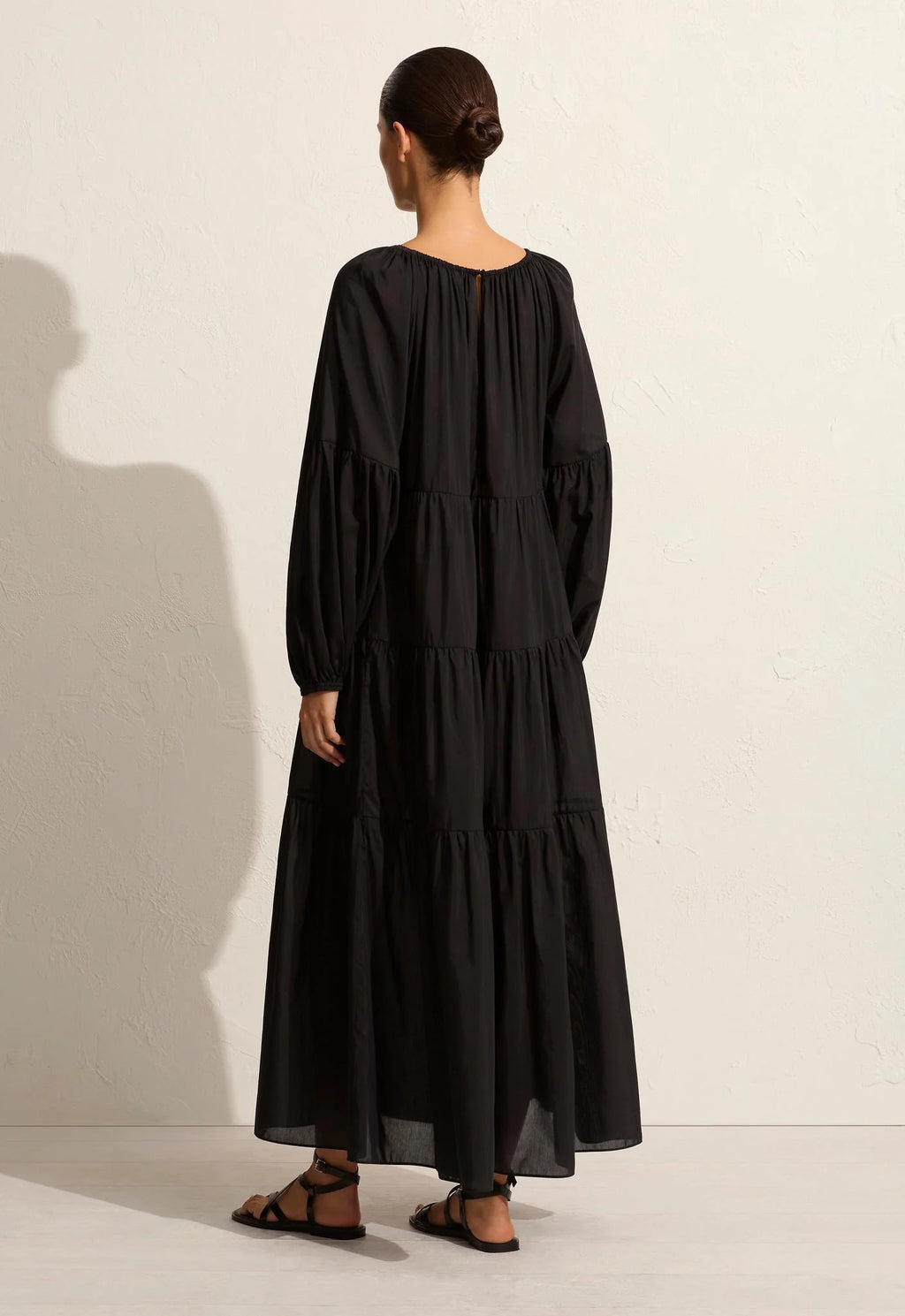VOLUMINOUS TIERED DRESS BLACK