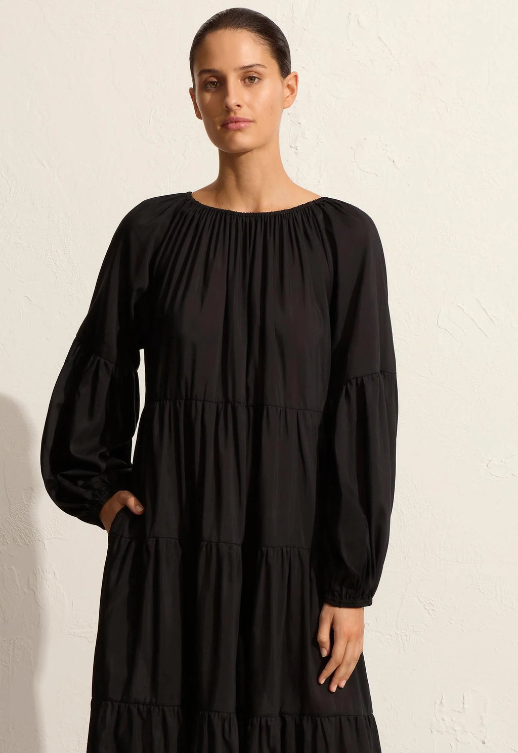 VOLUMINOUS TIERED DRESS BLACK