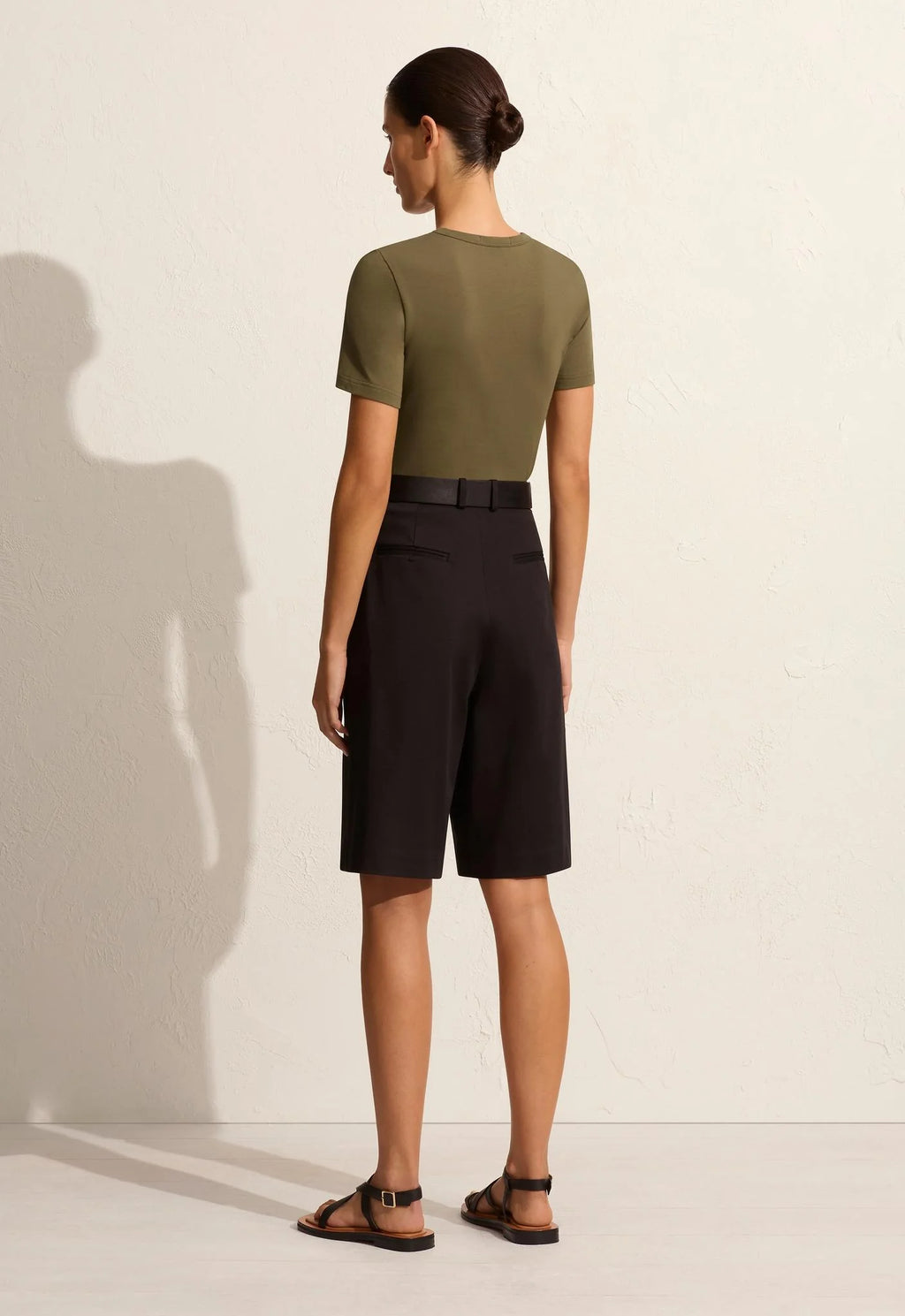 FITTED TEE OLIVE
