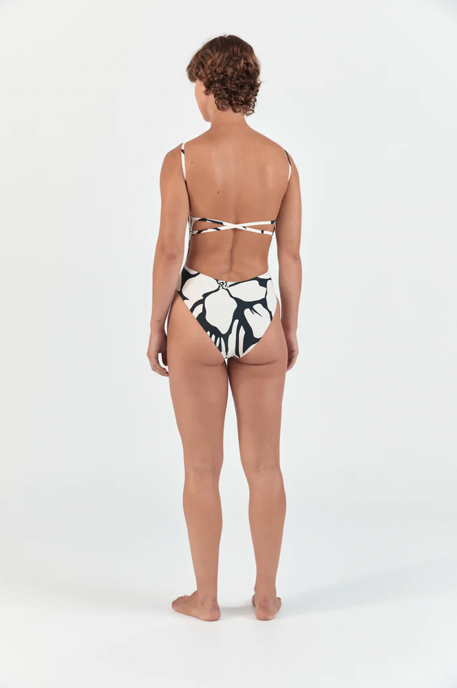 CLASSIC SQUARE NECK ONE PIECE MAGNOLIA