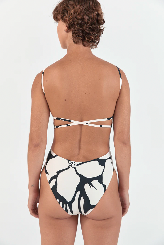 CLASSIC SQUARE NECK ONE PIECE MAGNOLIA